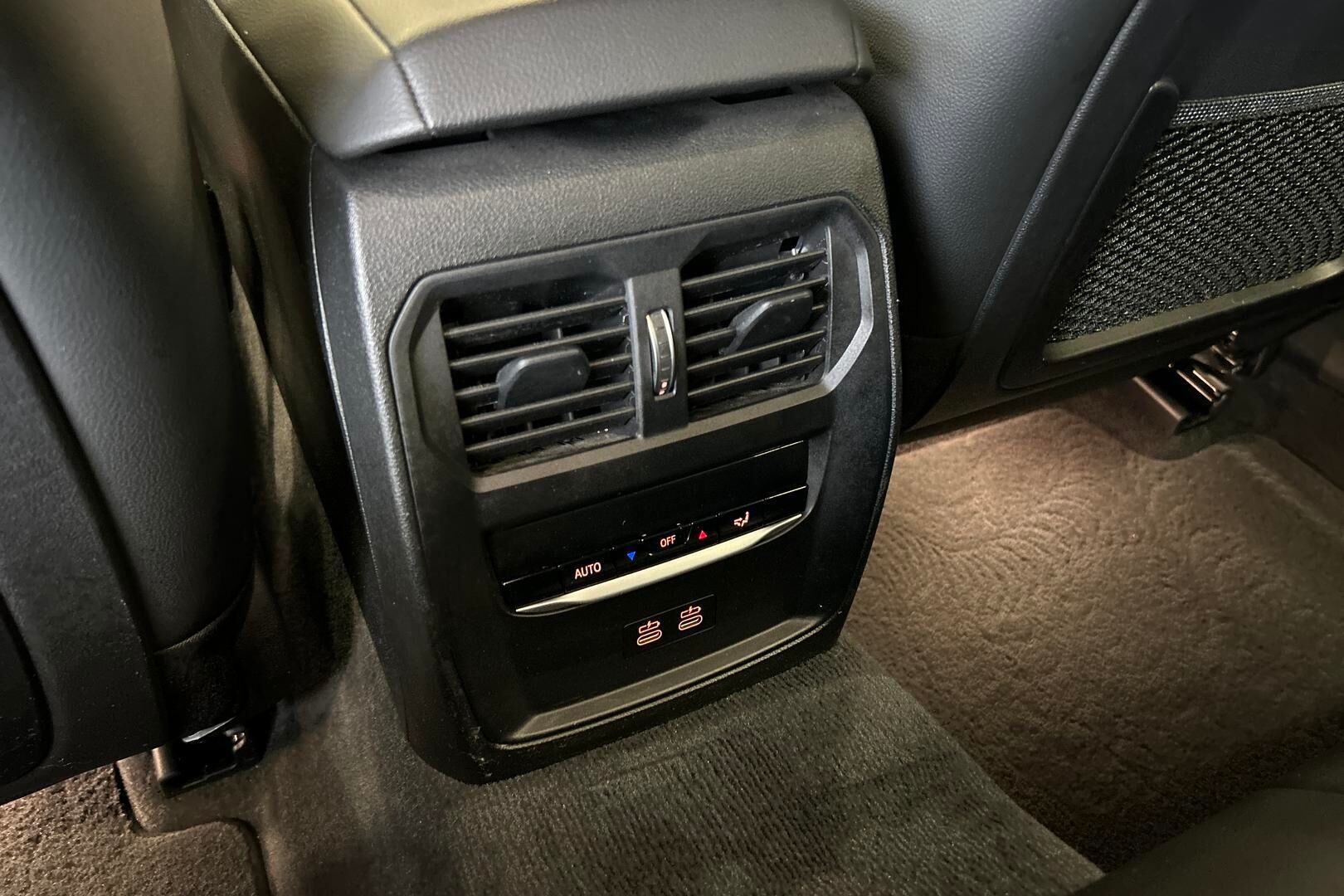 BMW 3-SARJA iso kuva 12