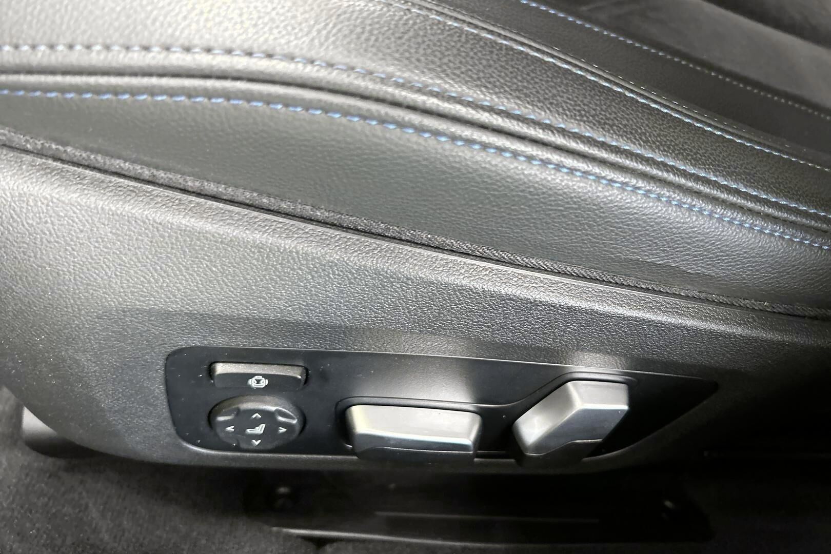 BMW 3-SARJA iso kuva 15