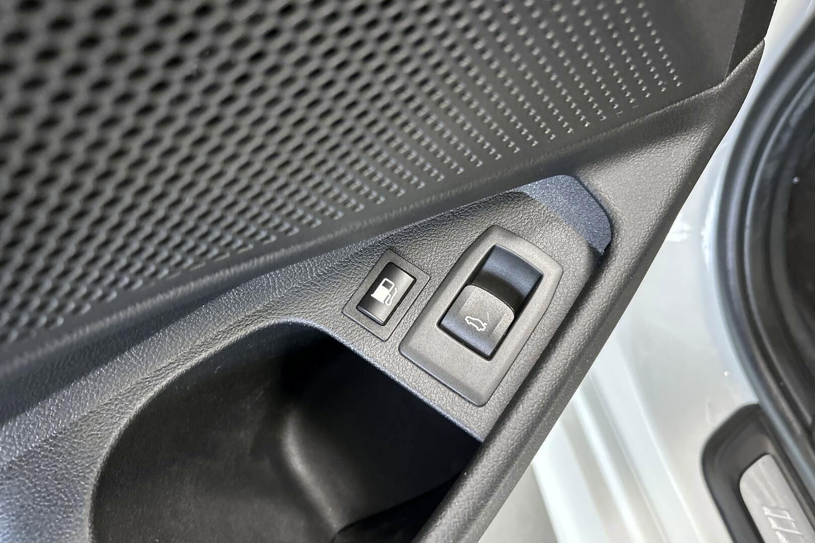 BMW 3-SARJA iso kuva 25