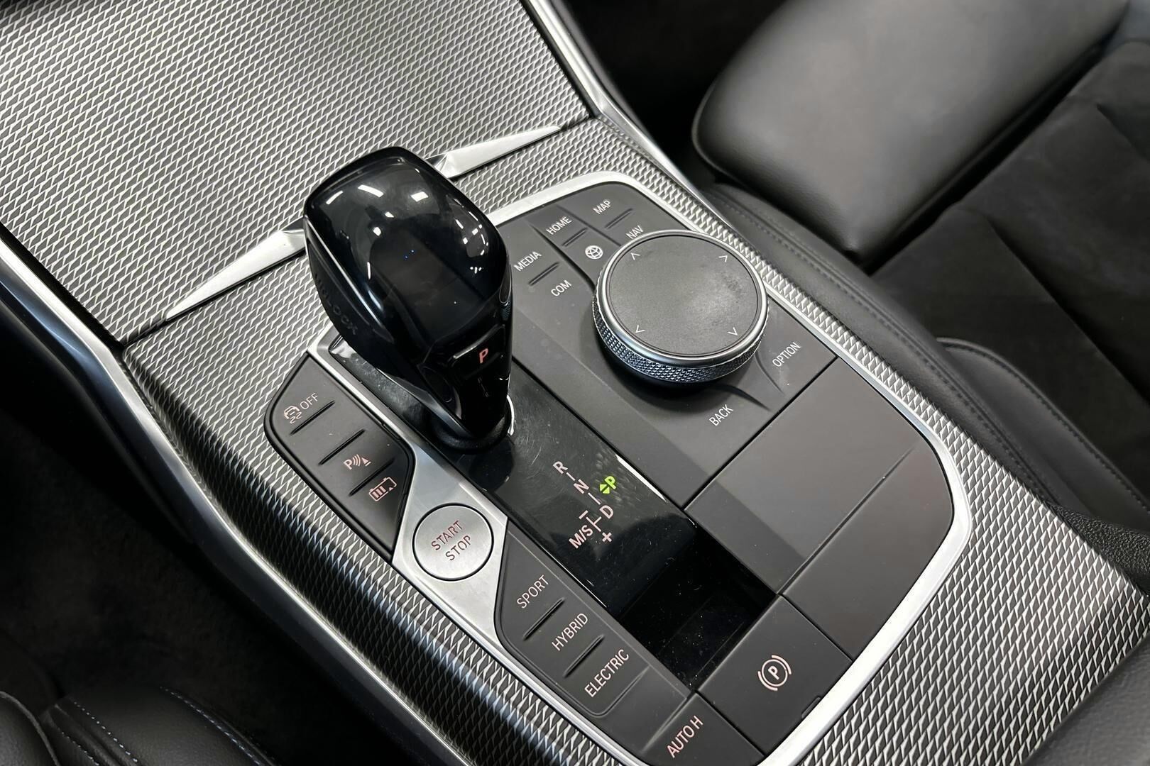 BMW 3-SARJA iso kuva 19