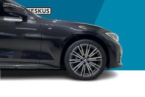 BMW 3-SARJA esikatselu 10