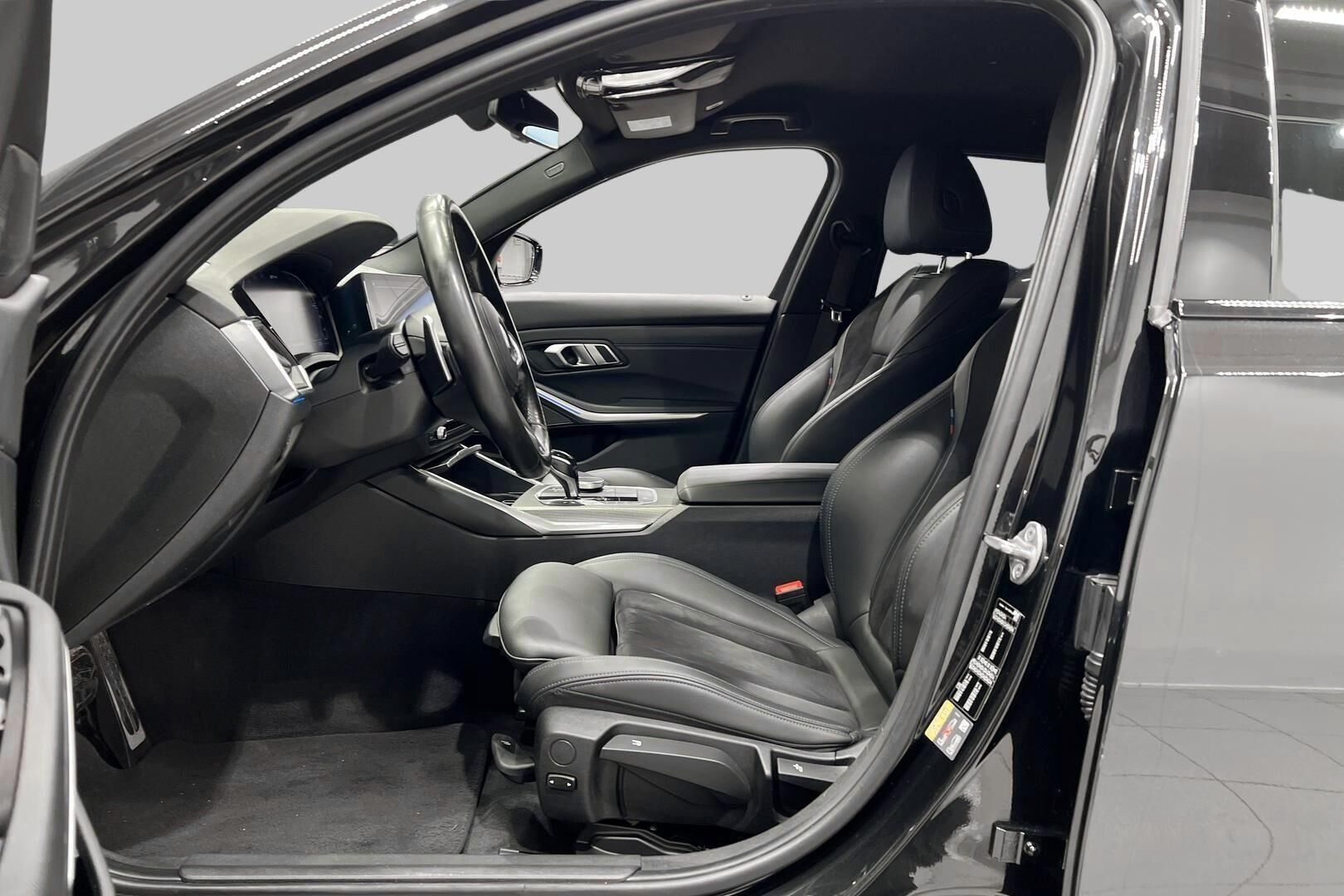 BMW 3-SARJA iso kuva 11