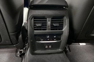 BMW 3-SARJA esikatselu 31