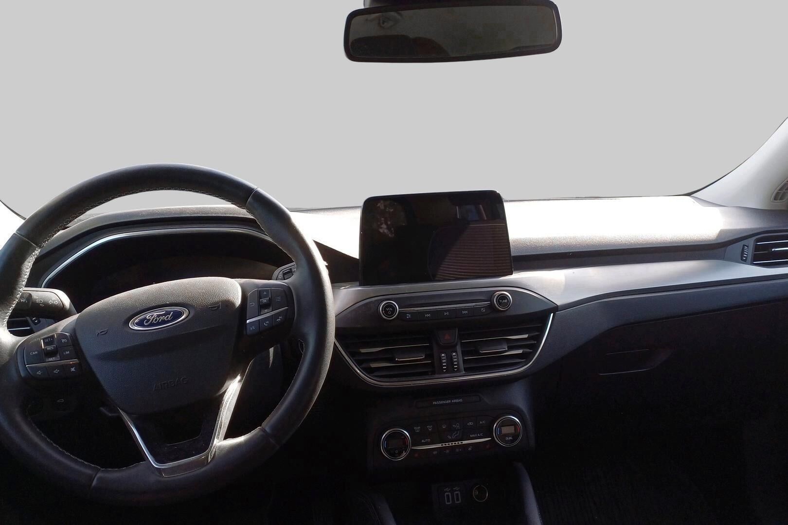 Ford Focus iso kuva 2