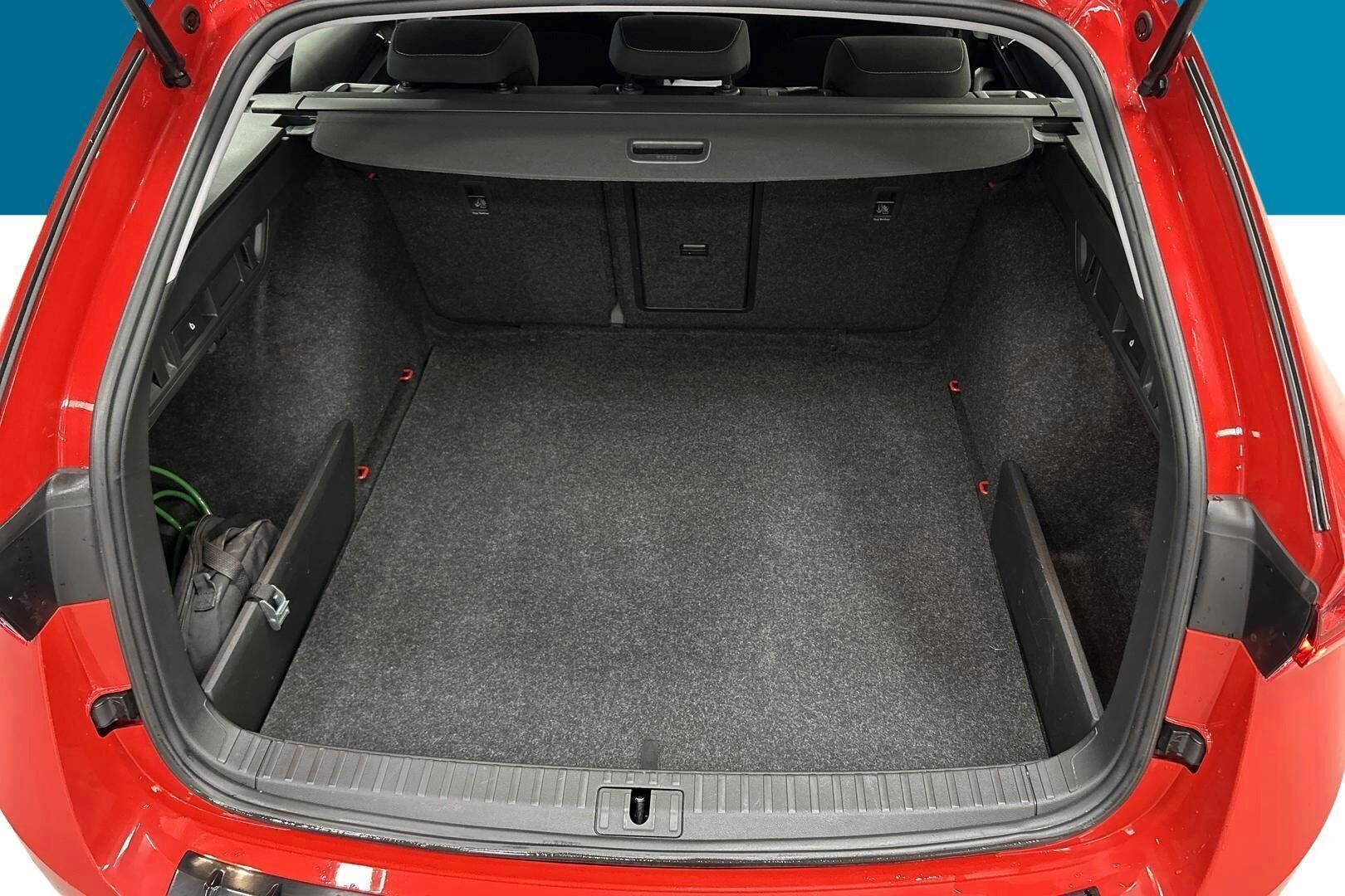 Skoda Octavia iso kuva 13