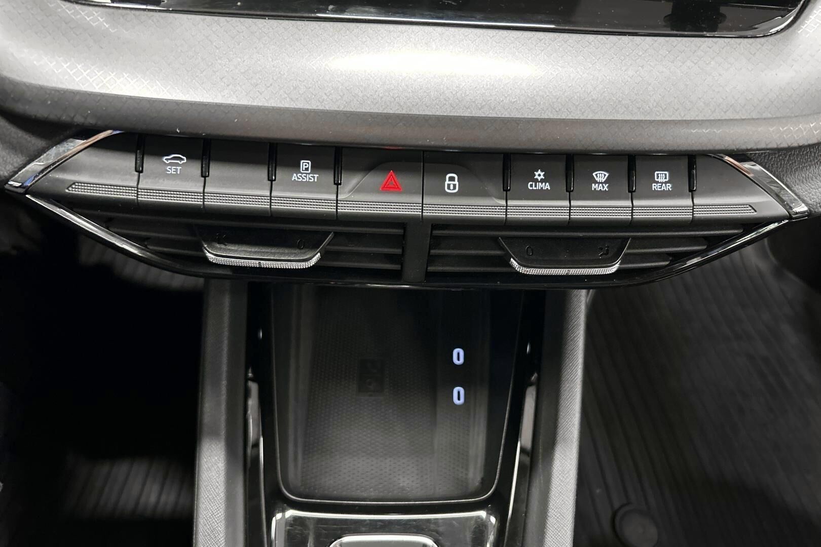 Skoda Octavia iso kuva 19