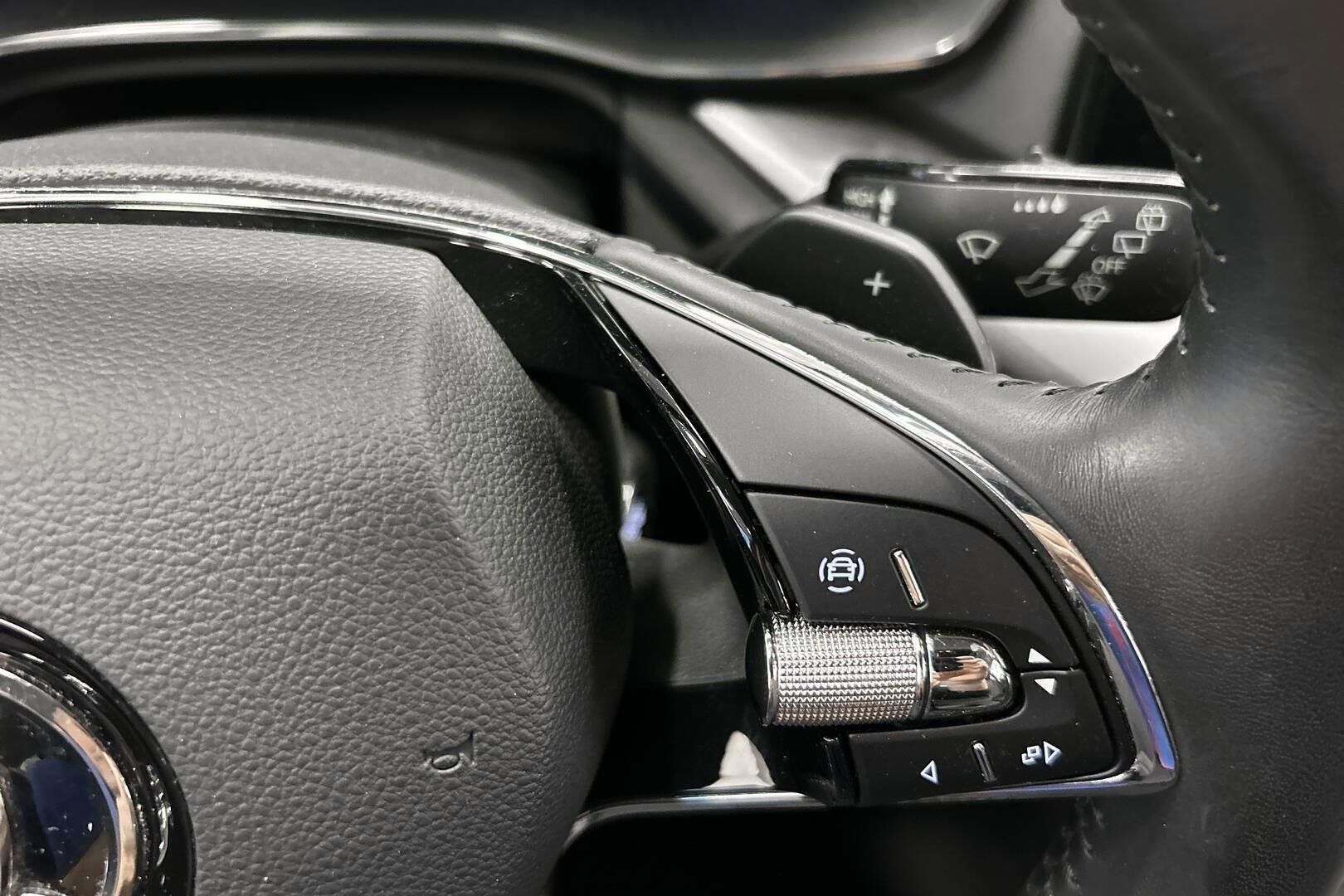 Skoda Octavia iso kuva 23