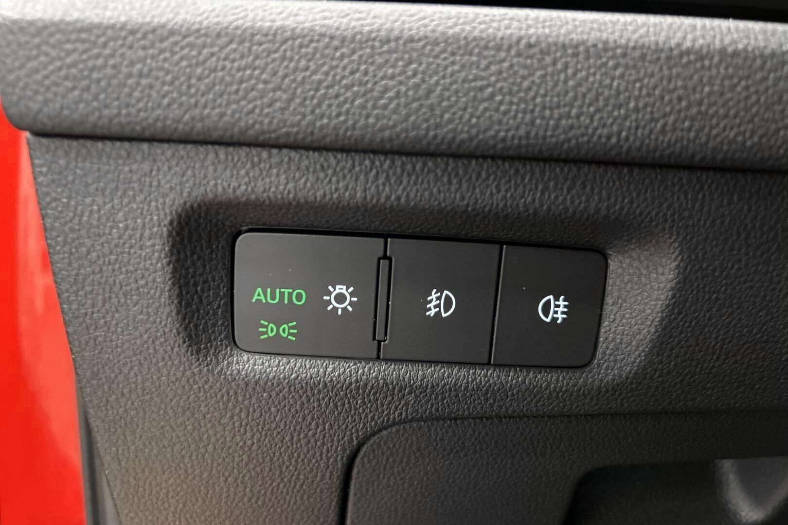 Skoda Octavia iso kuva 26