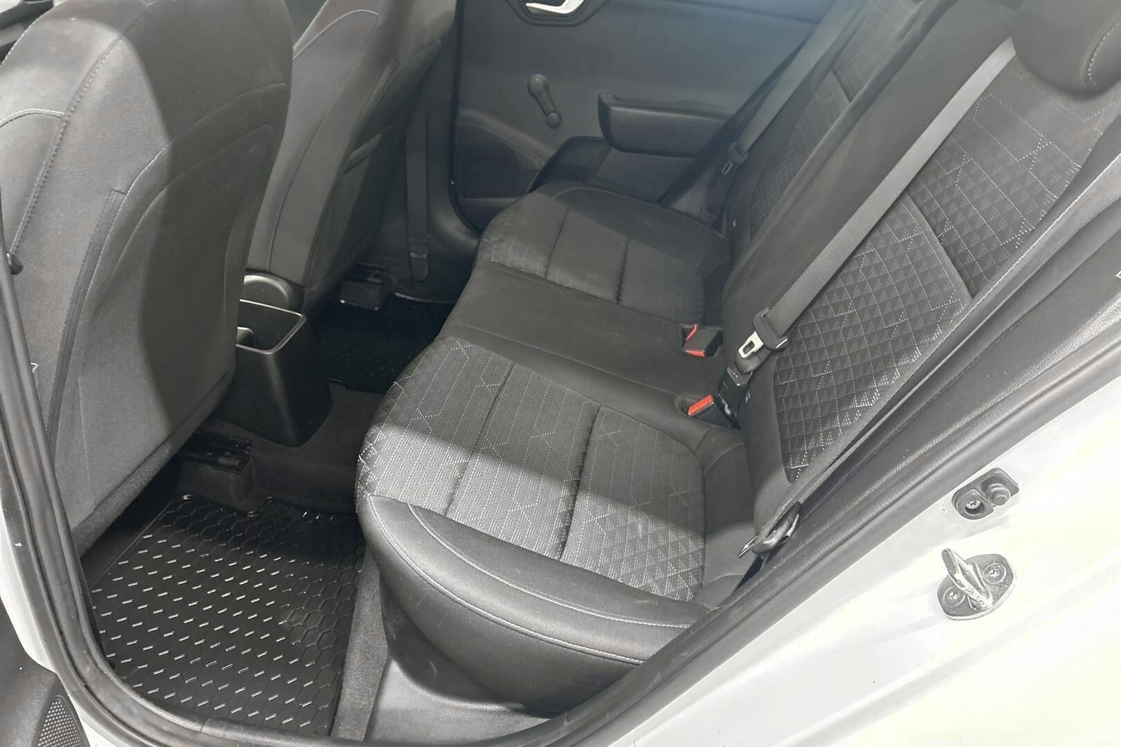 Kia Rio iso kuva 10