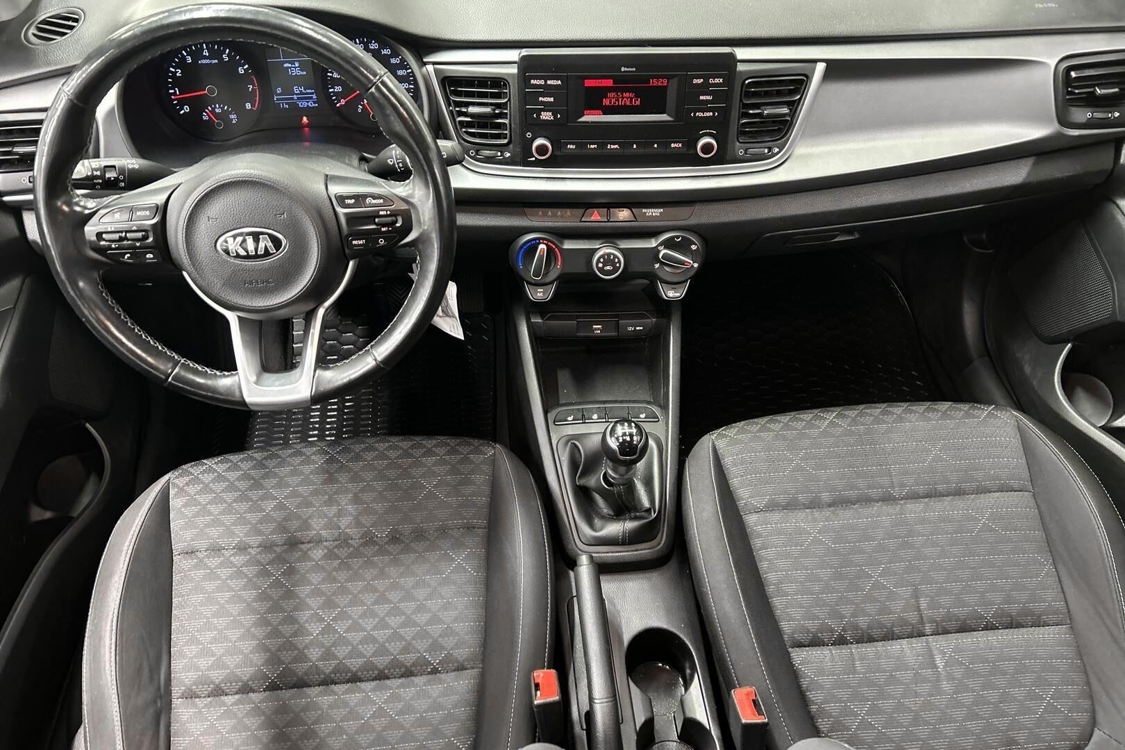 Kia Rio iso kuva 11