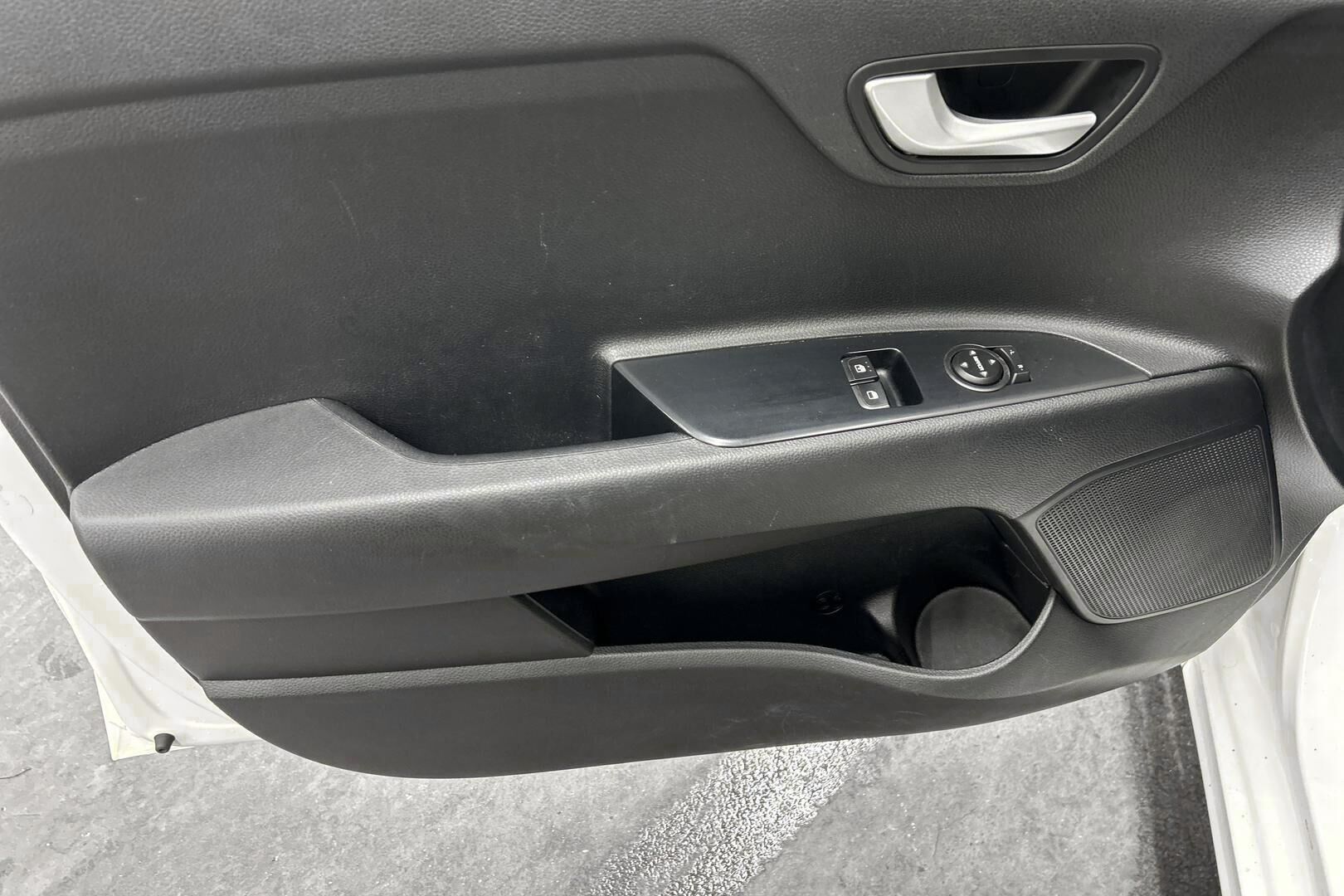 Kia Rio iso kuva 14
