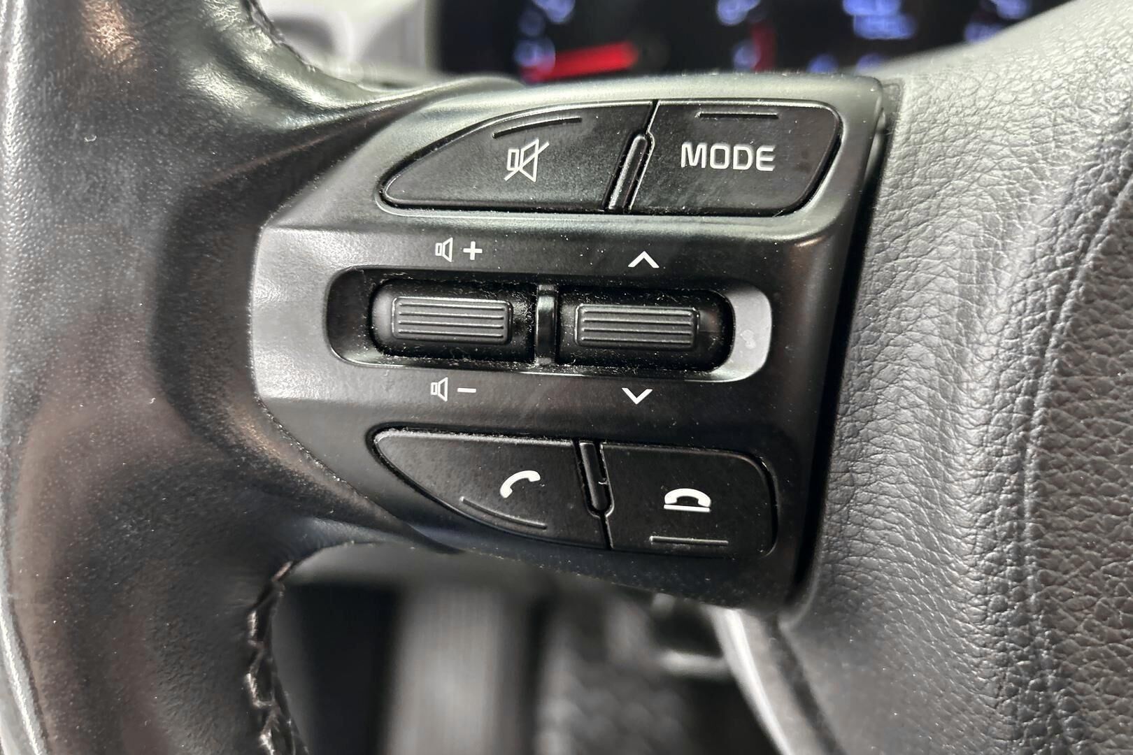 Kia Rio iso kuva 16