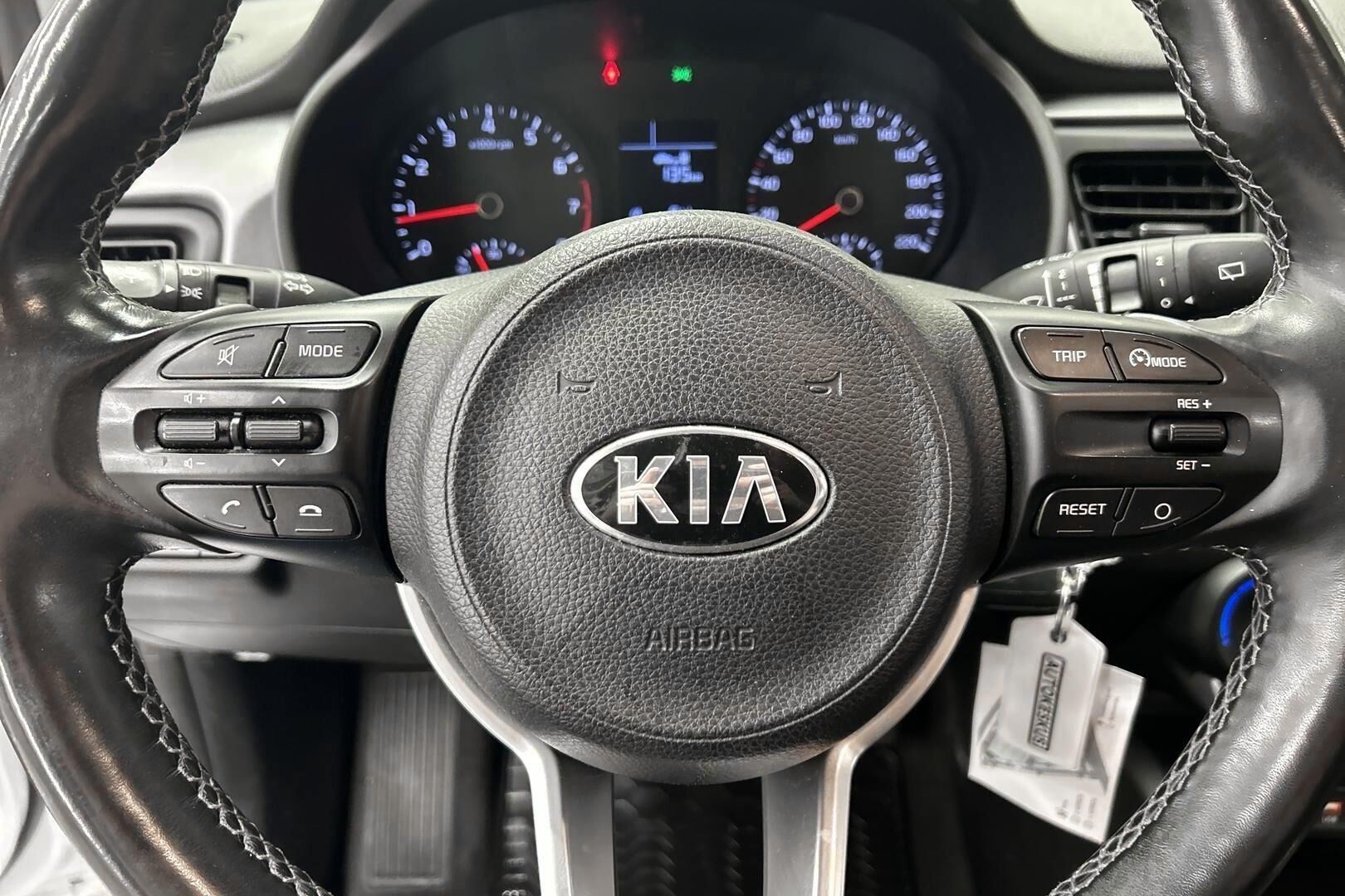 Kia Rio iso kuva 19