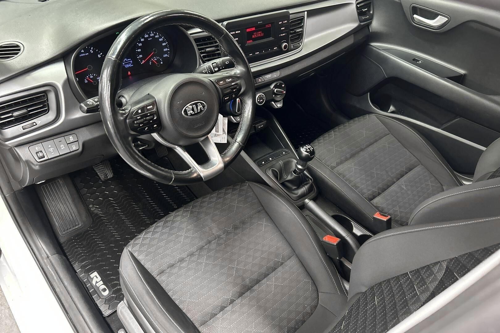 Kia Rio iso kuva 9