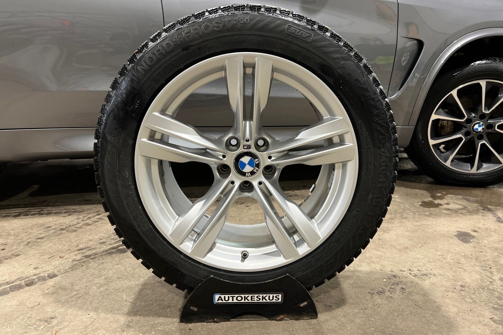 BMW X5 iso kuva 11