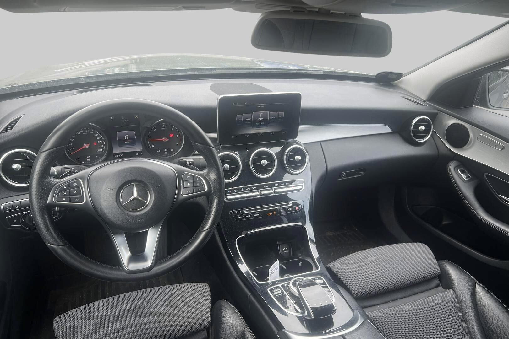 Mercedes-Benz C iso kuva 2
