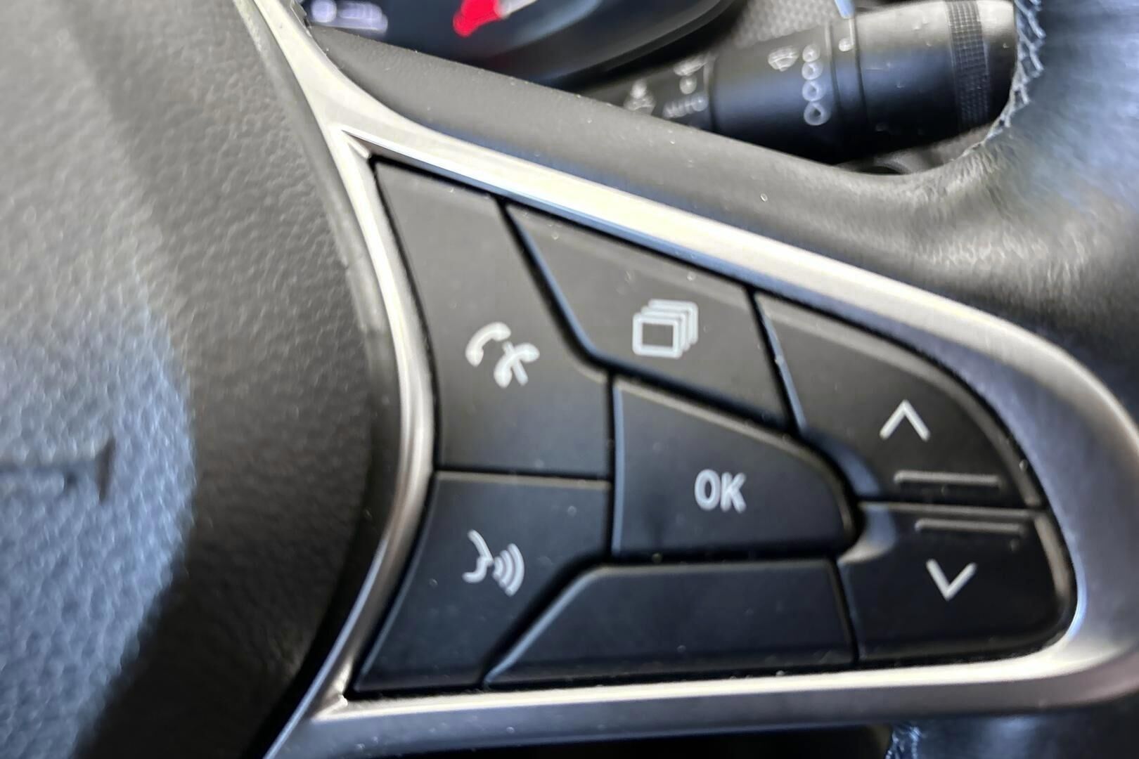 Renault Arkana iso kuva 24