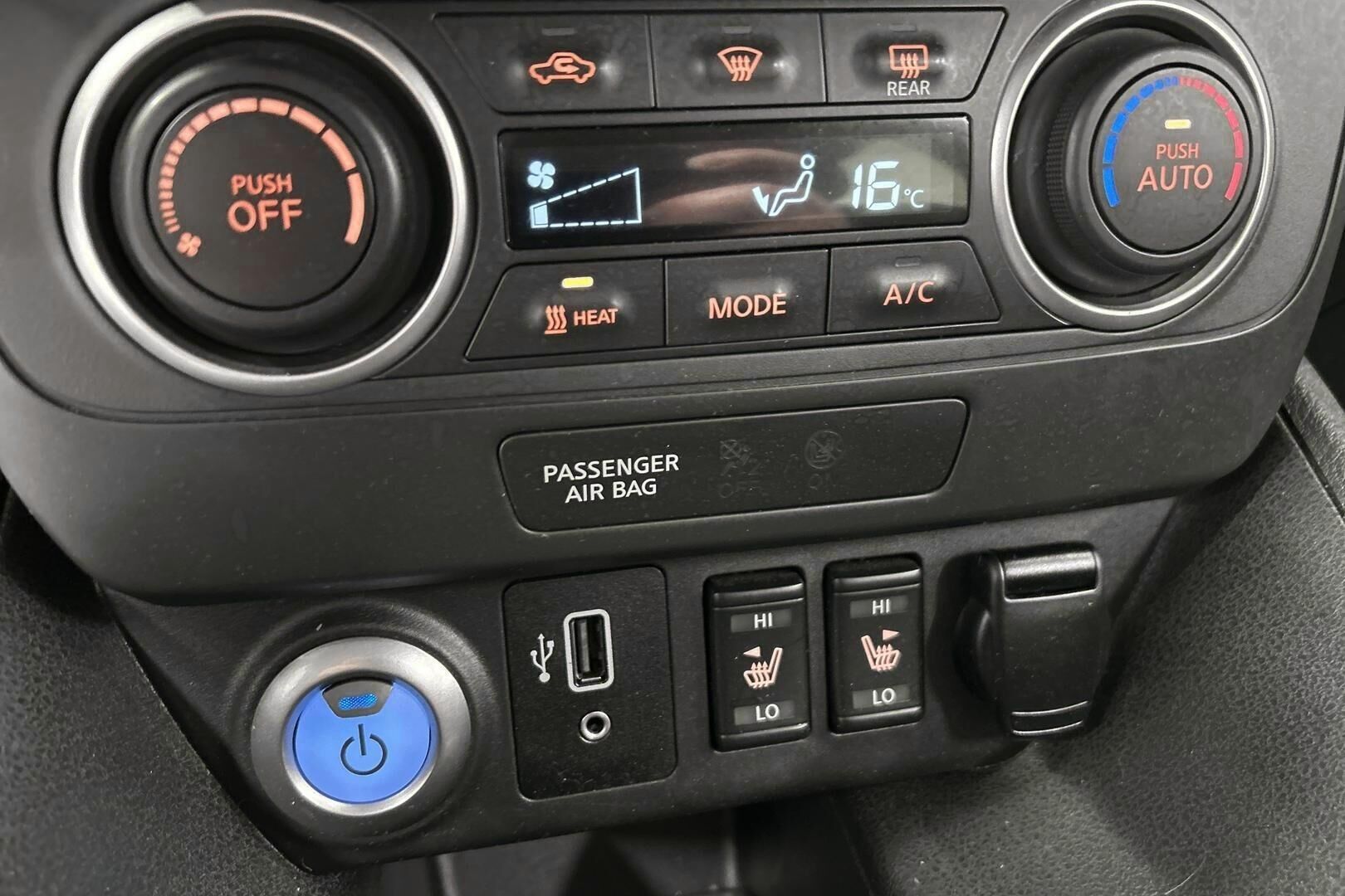 Nissan Leaf iso kuva 19