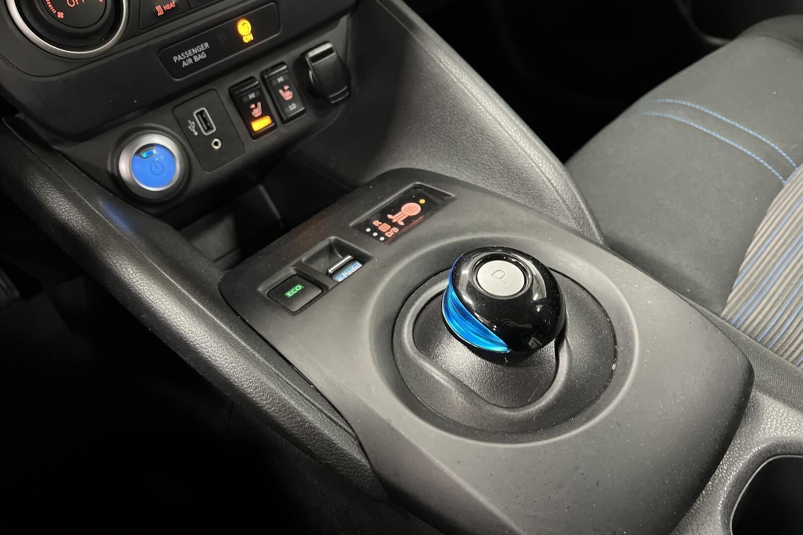 Nissan Leaf iso kuva 20