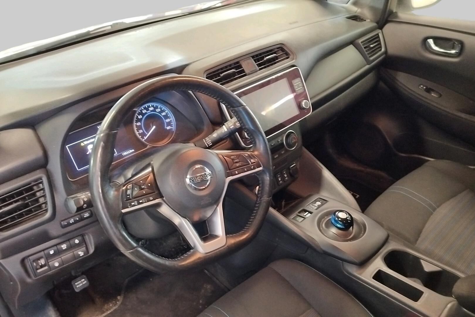 Nissan Leaf iso kuva 3