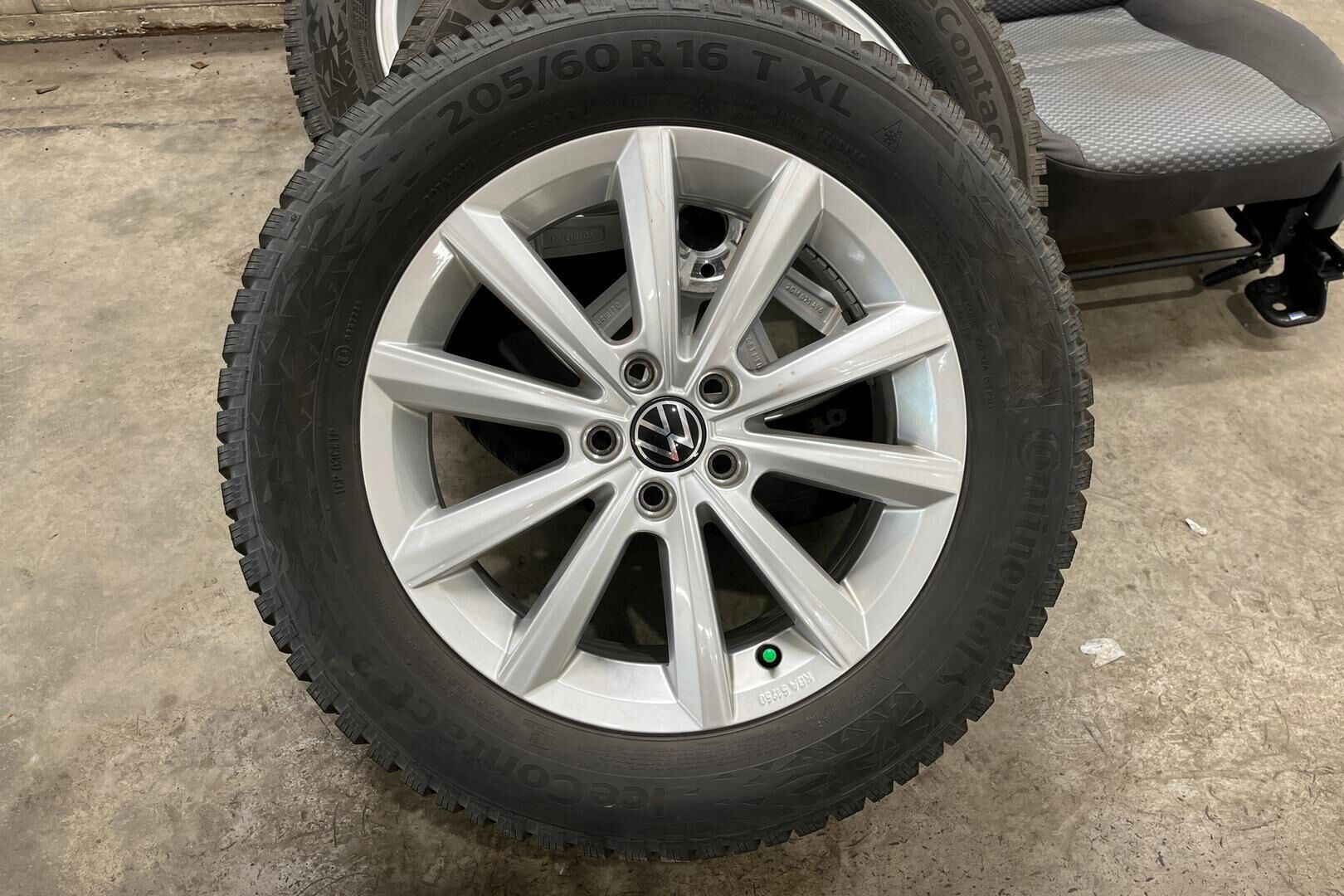 Volkswagen T-Cross iso kuva 11