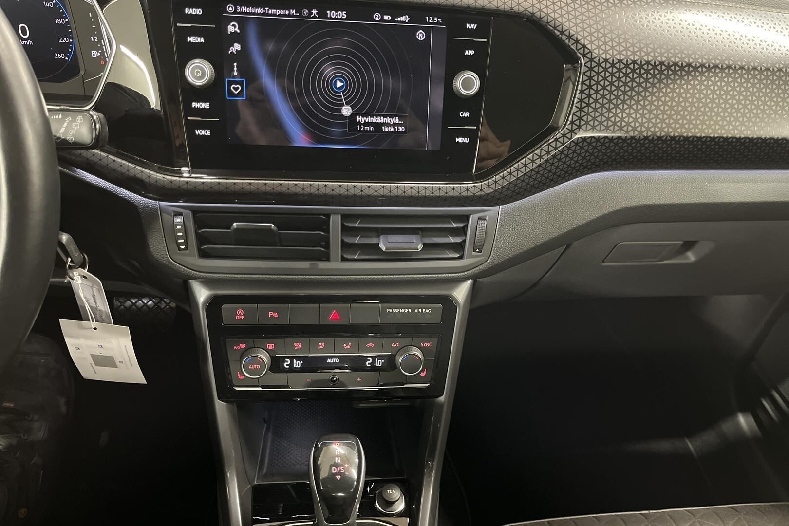 Volkswagen T-Cross iso kuva 14