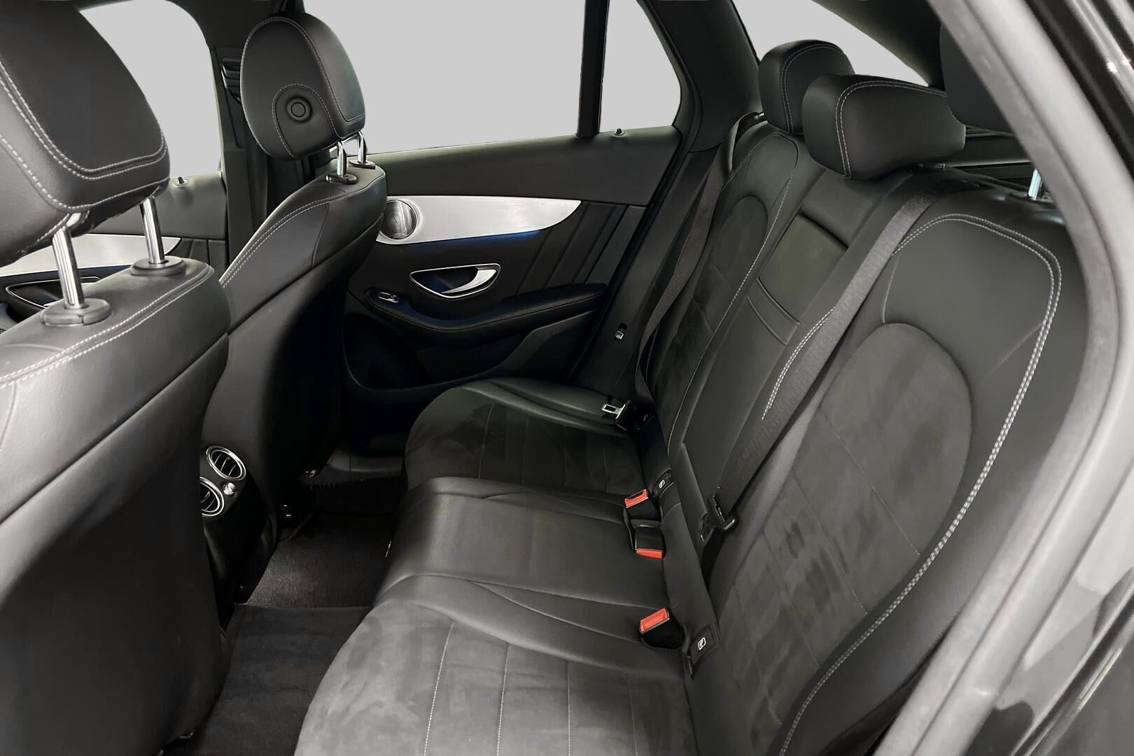 Mercedes-Benz GLC iso kuva 10