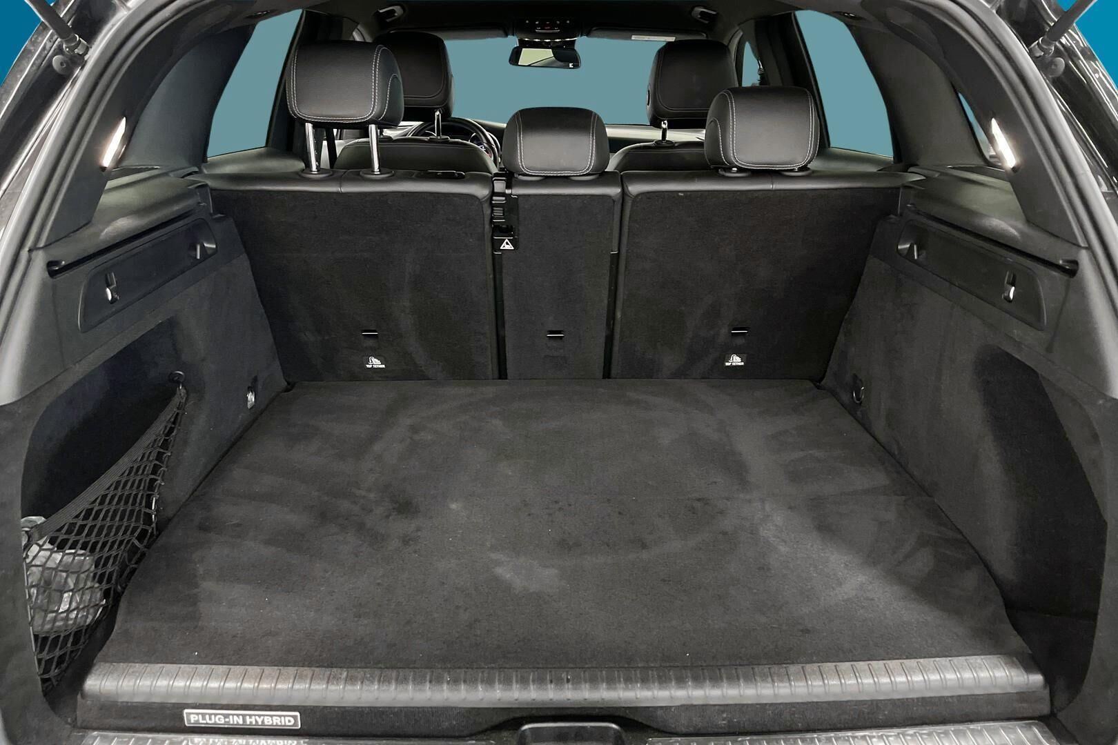 Mercedes-Benz GLC iso kuva 12