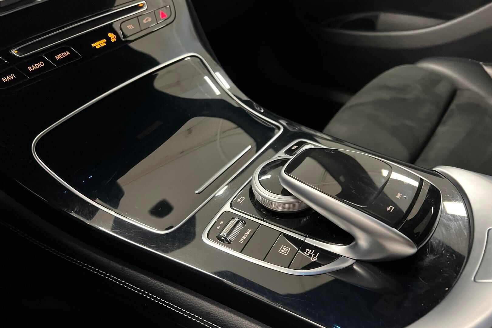 Mercedes-Benz GLC iso kuva 12