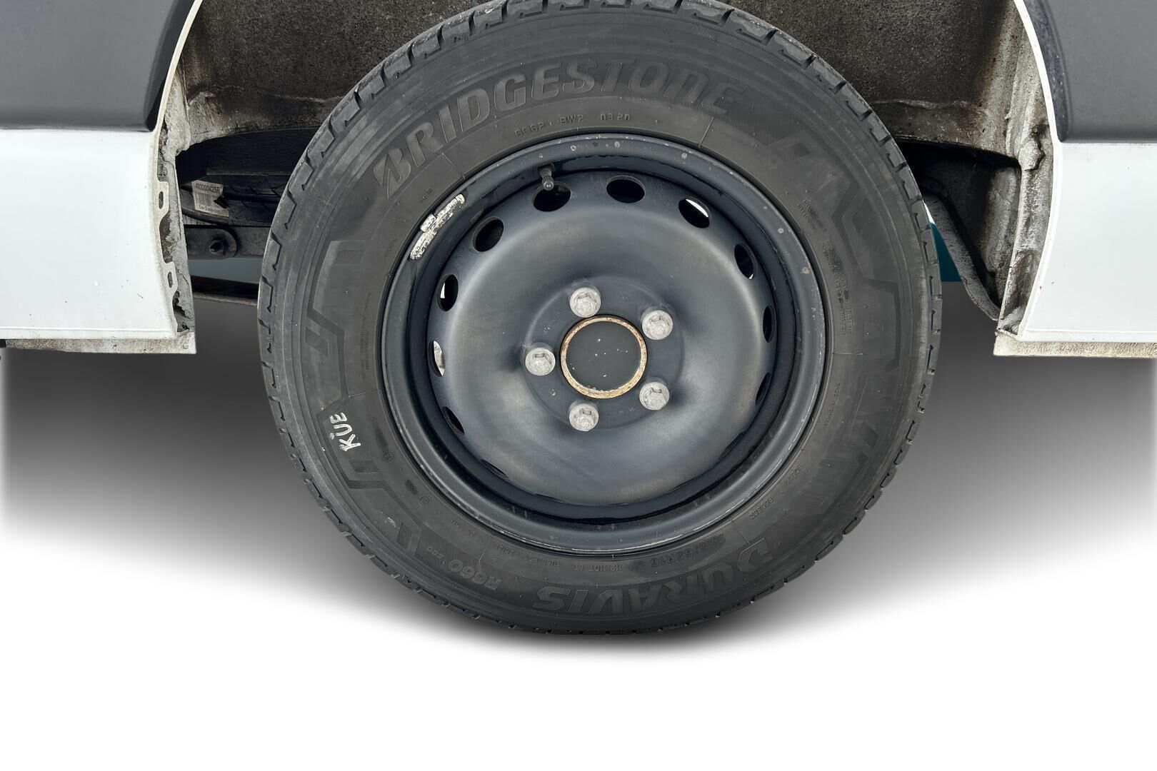 Nissan NV400 iso kuva 8