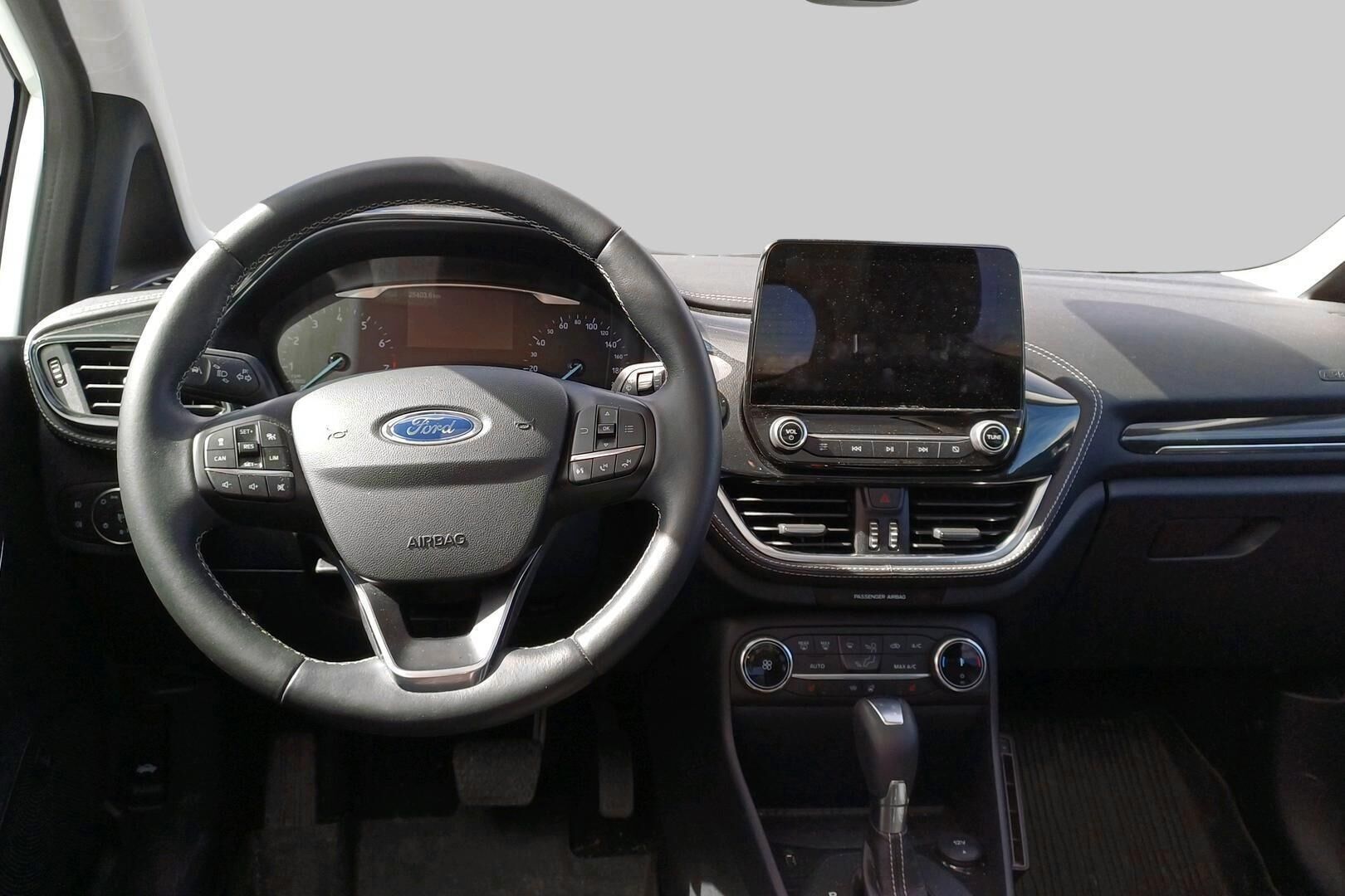 FORD FIESTA iso kuva 2