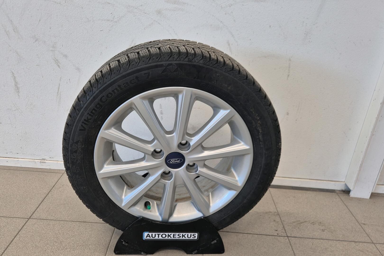 FORD FIESTA iso kuva 24