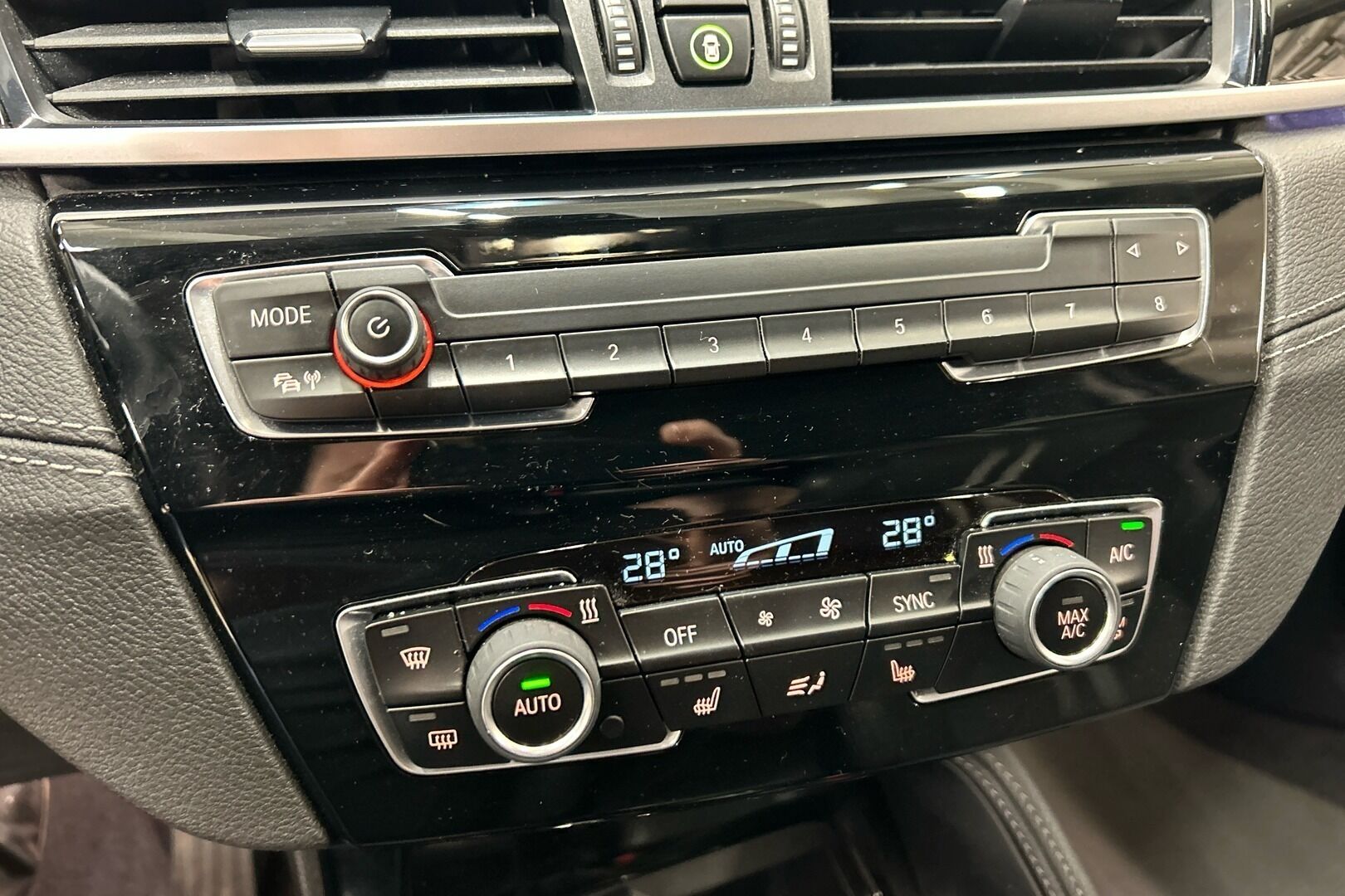 BMW X1 iso kuva 16