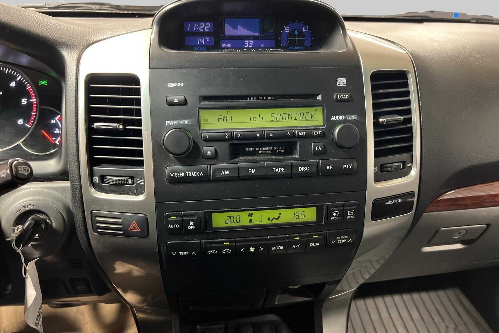 Toyota Land Cruiser iso kuva 18