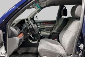 Toyota Land Cruiser esikatselu 7