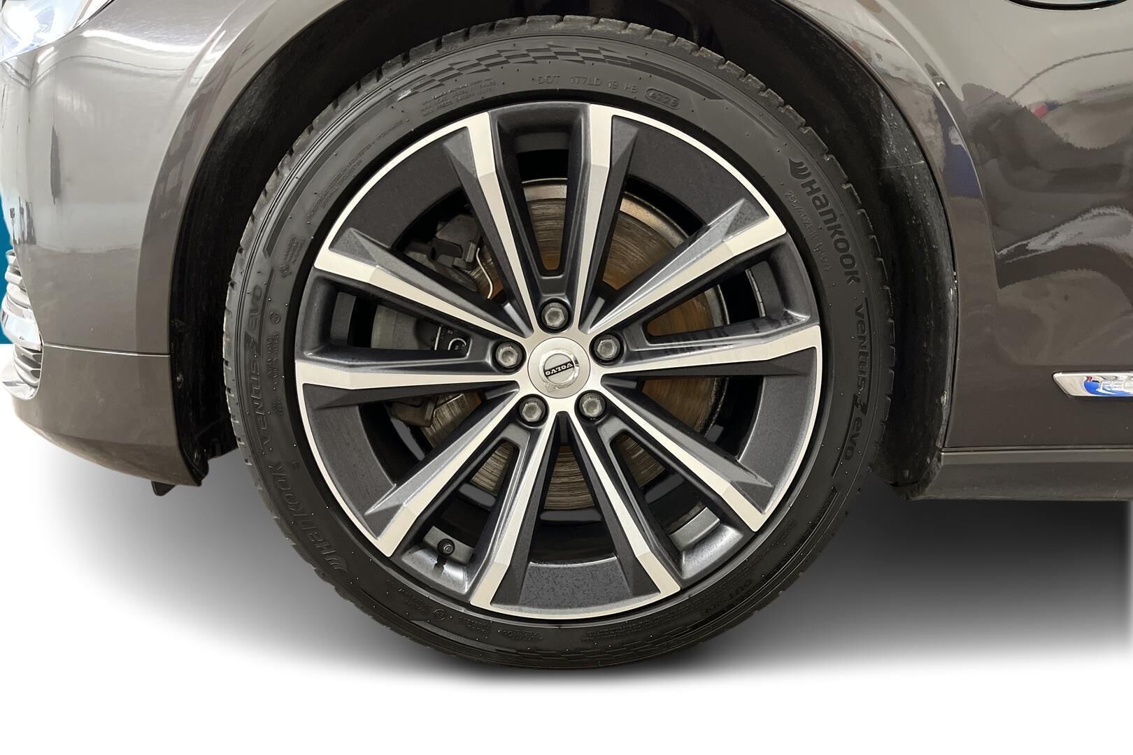 Volvo S90 iso kuva 13