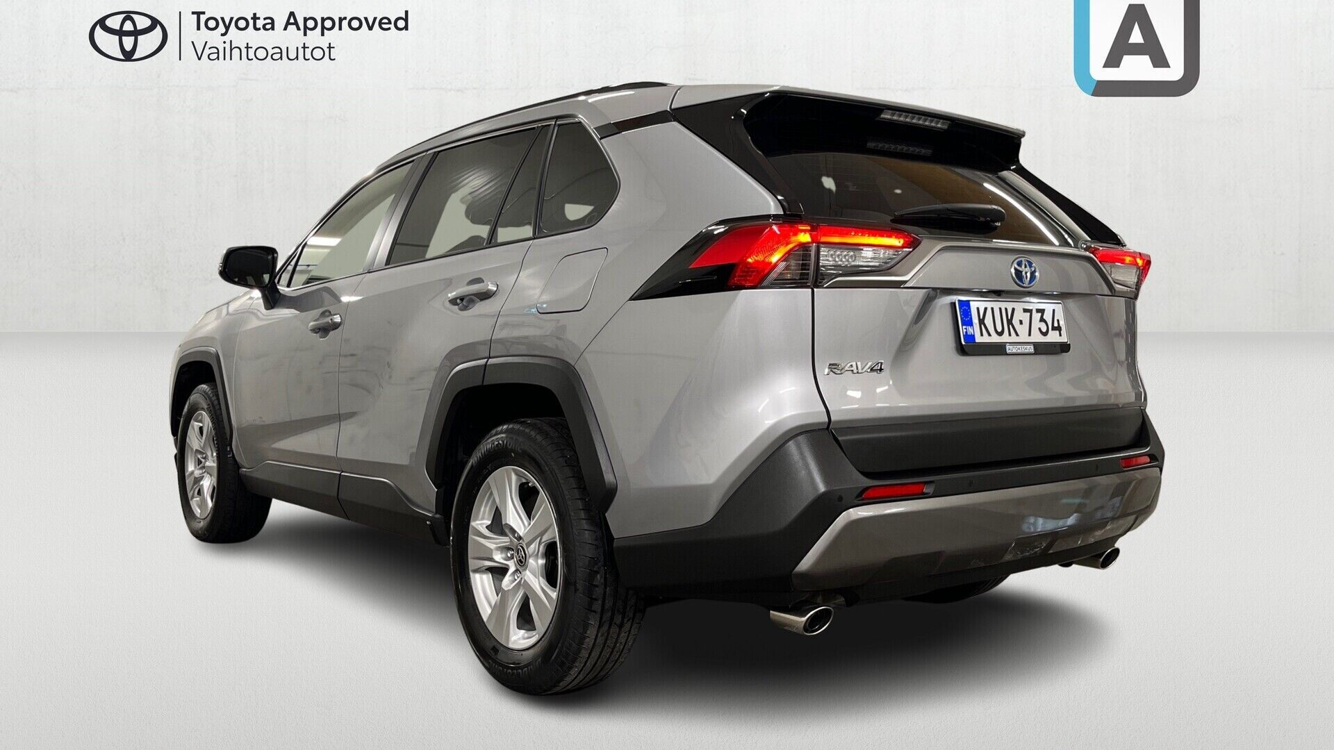 Toyota RAV4 iso kuva 4