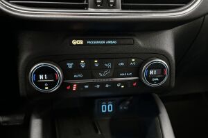 Ford Kuga esikatselu 21