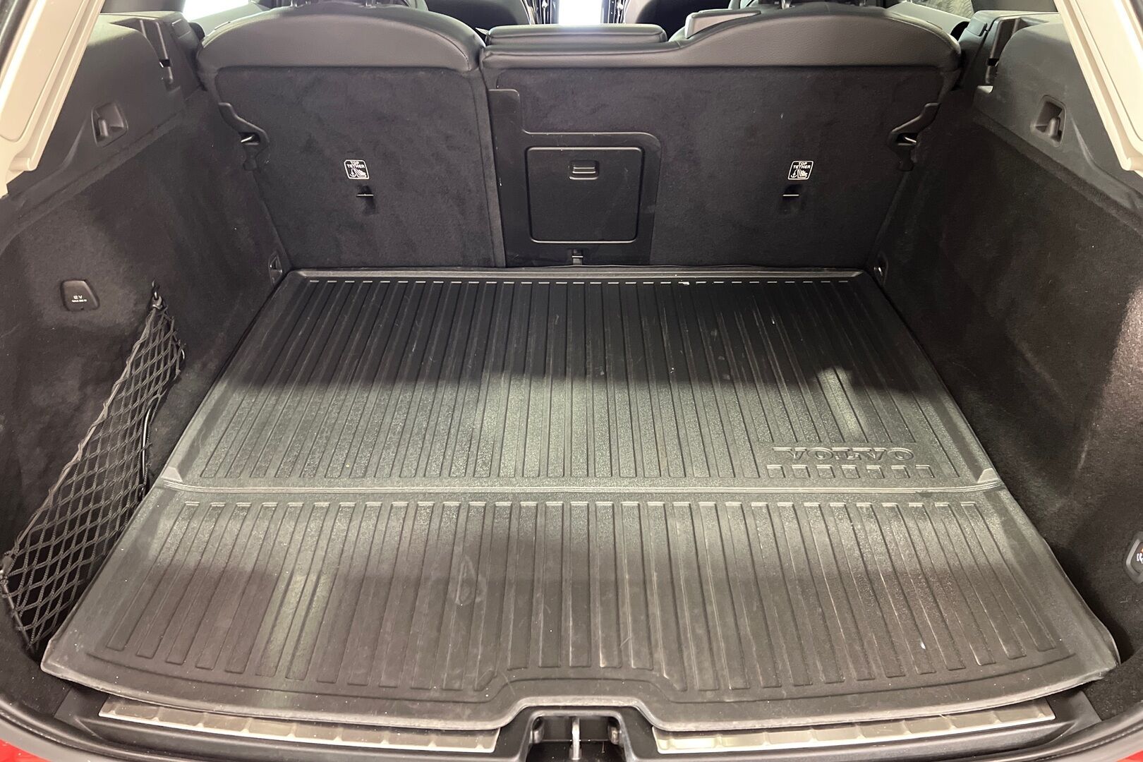 Volvo XC60 iso kuva 9