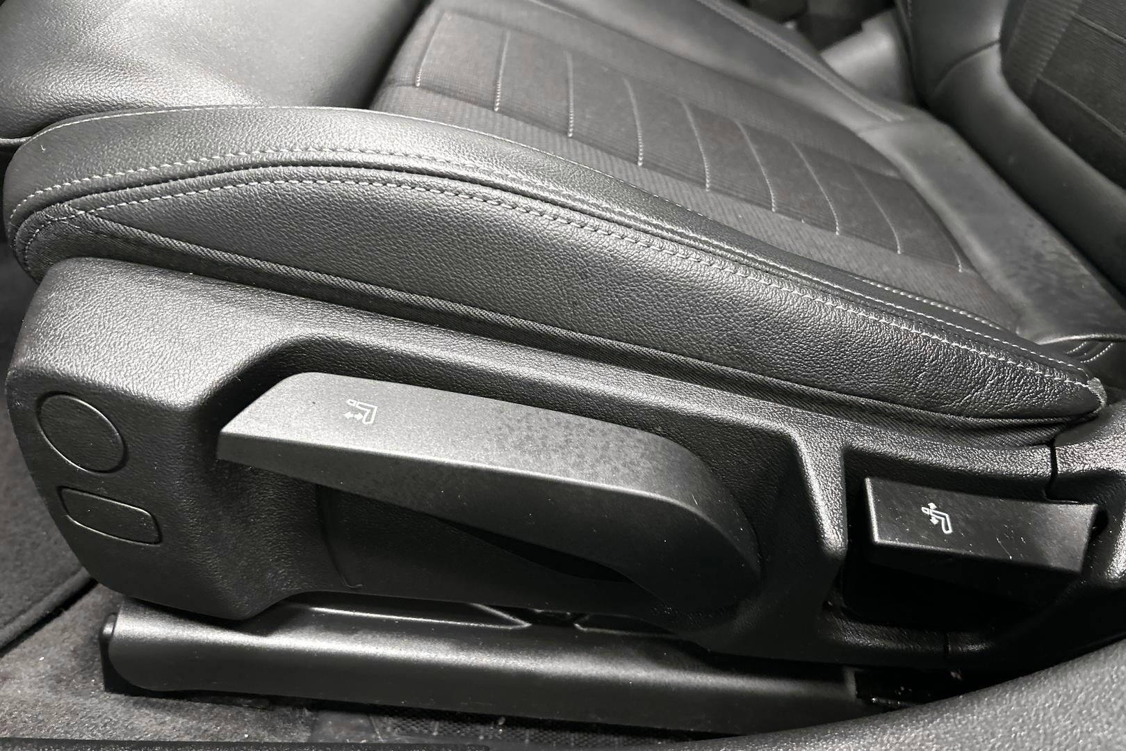 BMW 3-SARJA iso kuva 14