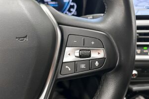 BMW 3-SARJA esikatselu 11