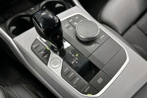 BMW 3-SARJA esikatselu 33