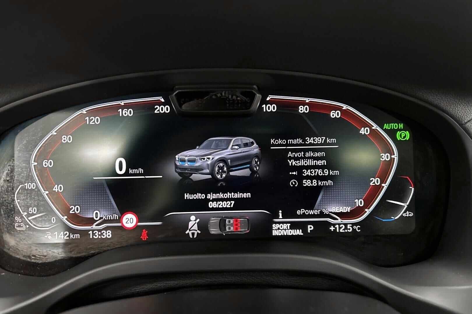 BMW iX3 iso kuva 14