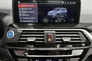 BMW iX3 esikatselu 17