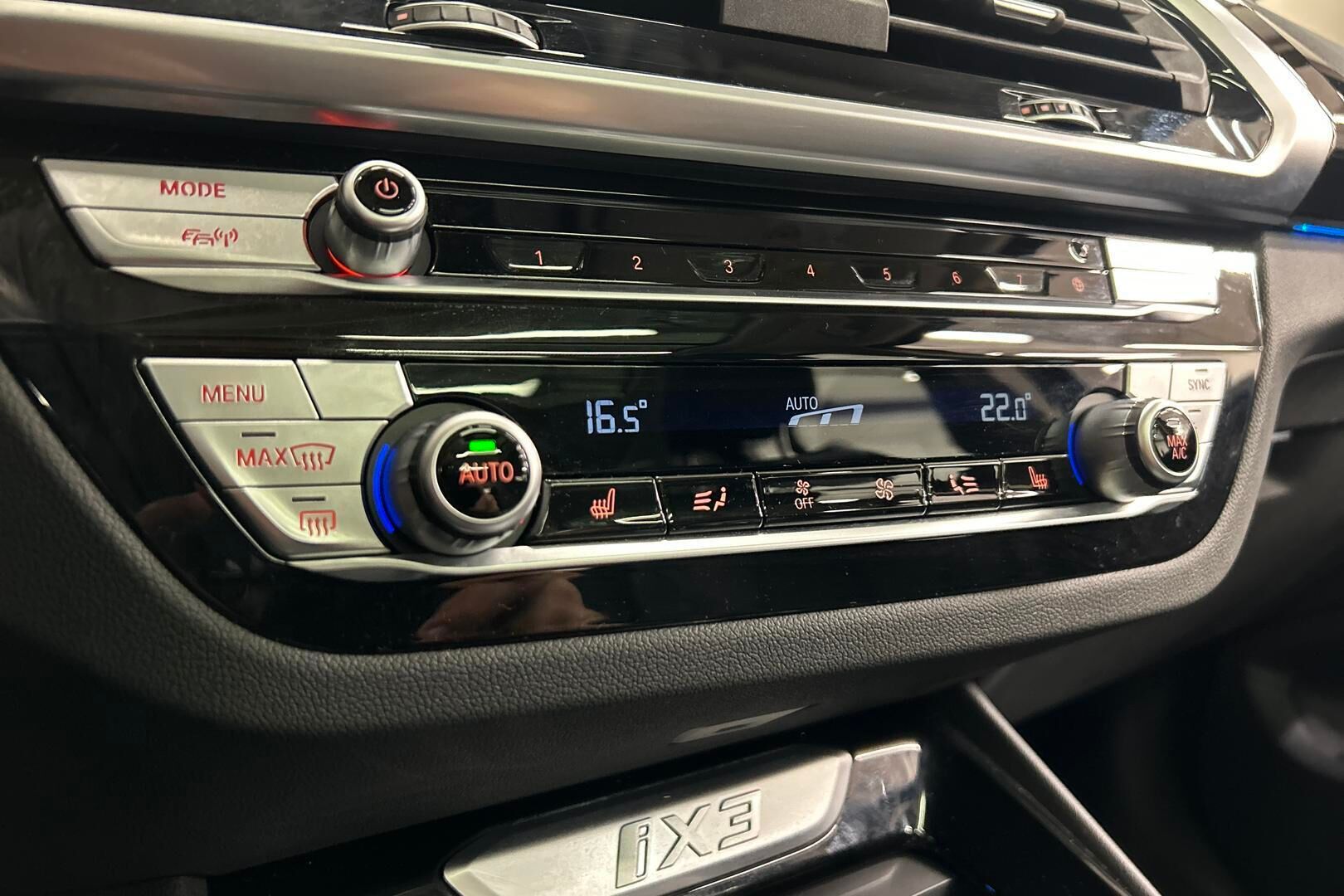 BMW iX3 iso kuva 20