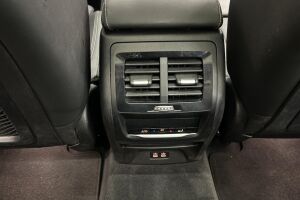 BMW iX3 esikatselu 25