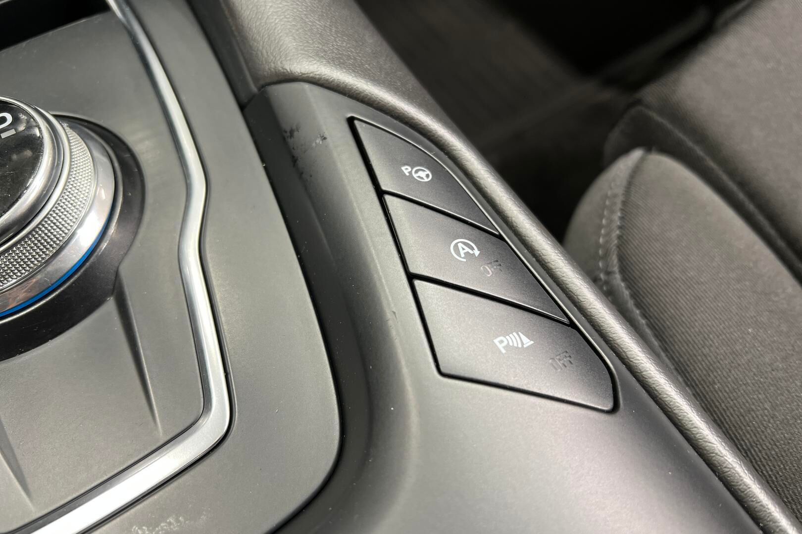 Ford Mondeo iso kuva 20