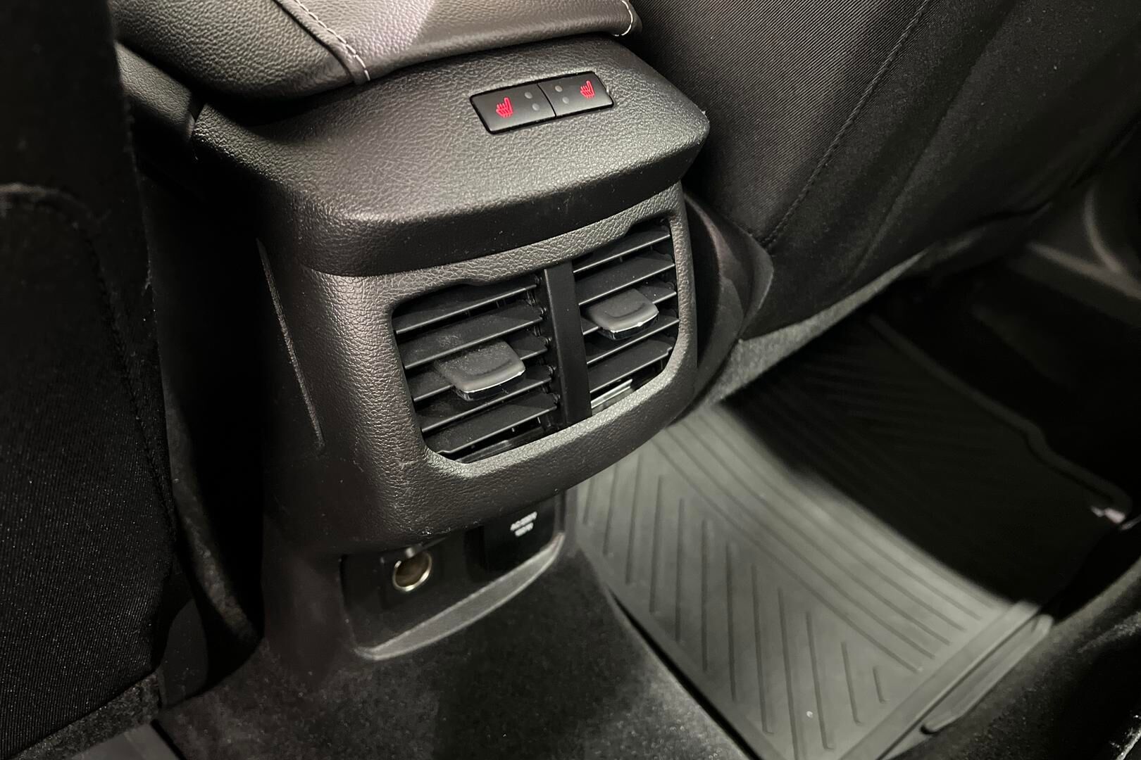 Ford Mondeo iso kuva 27