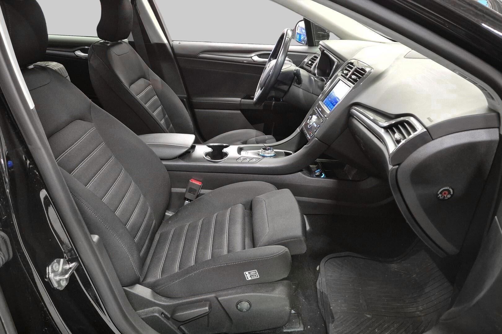 Ford Mondeo iso kuva 3