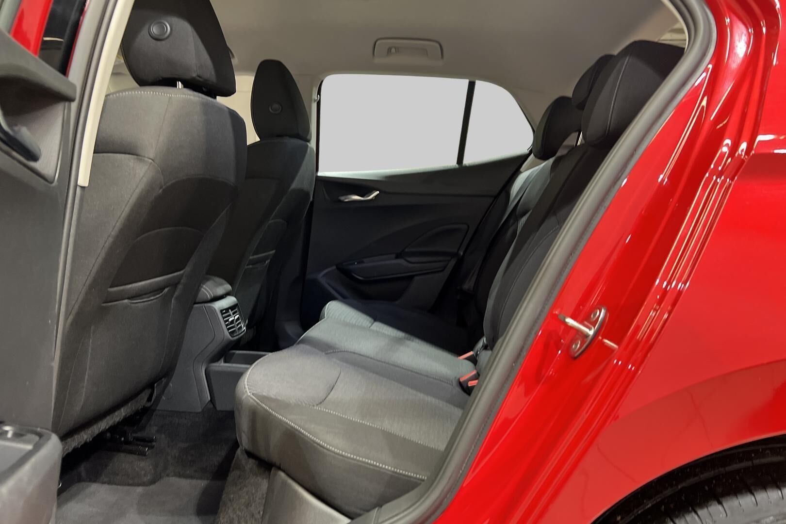 Skoda Fabia iso kuva 10